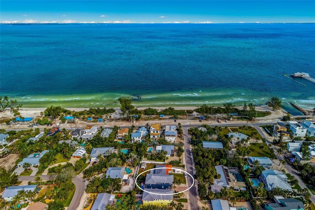 For Sale: $2,985,000 (4 beds, 3 baths, 2567 Square Feet)