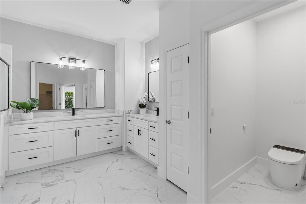 En Venta: $845,000 (4 camas, 3 baños, 3267 Pies cuadrados)
