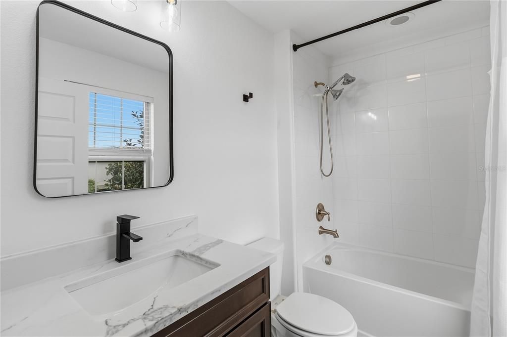 En Venta: $845,000 (4 camas, 3 baños, 3267 Pies cuadrados)