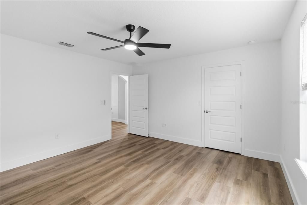En Venta: $845,000 (4 camas, 3 baños, 3267 Pies cuadrados)