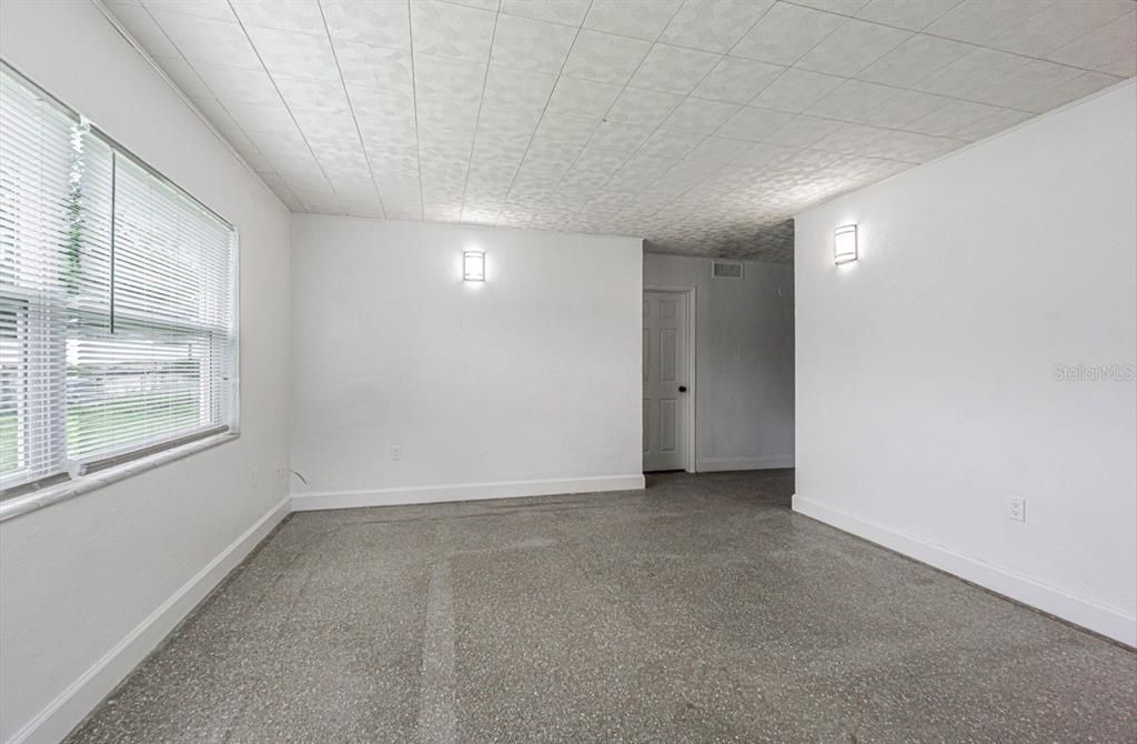 В аренду: $2,300 (3 спален, 2 ванн, 1495 Квадратных фут)