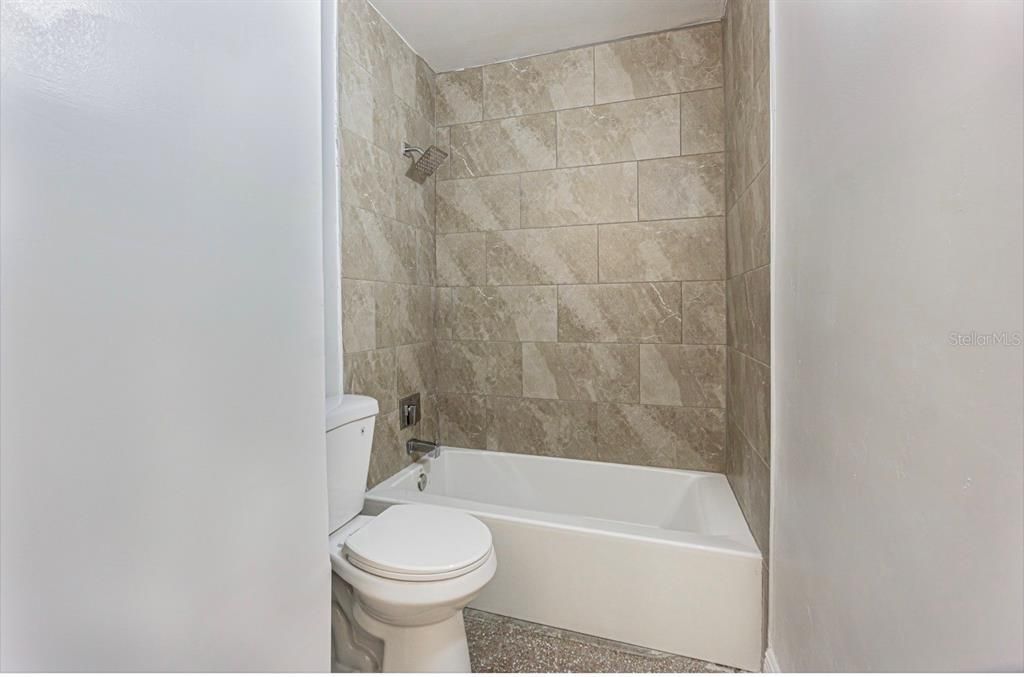 В аренду: $2,300 (3 спален, 2 ванн, 1495 Квадратных фут)