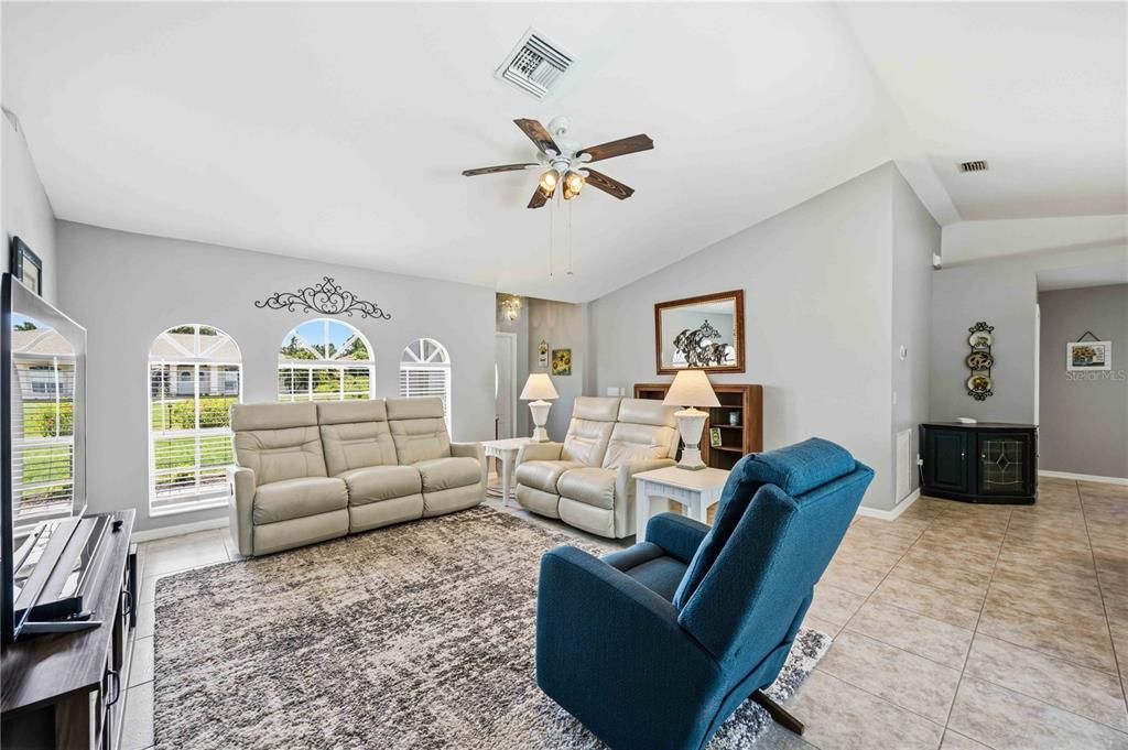 Active With Contract: $395,000 (3 beds, 2 baths, 1559 Square Feet)