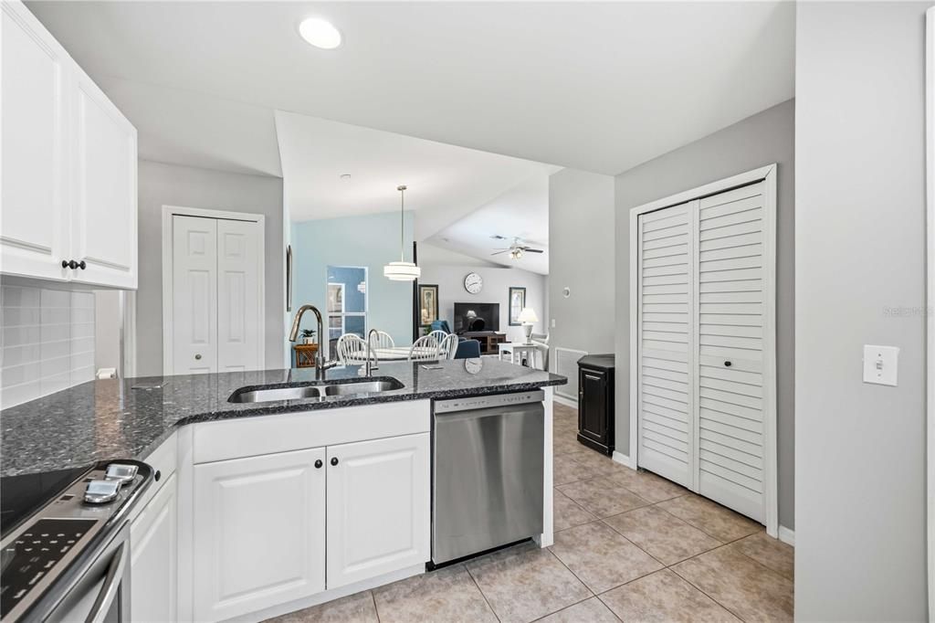 Active With Contract: $395,000 (3 beds, 2 baths, 1559 Square Feet)