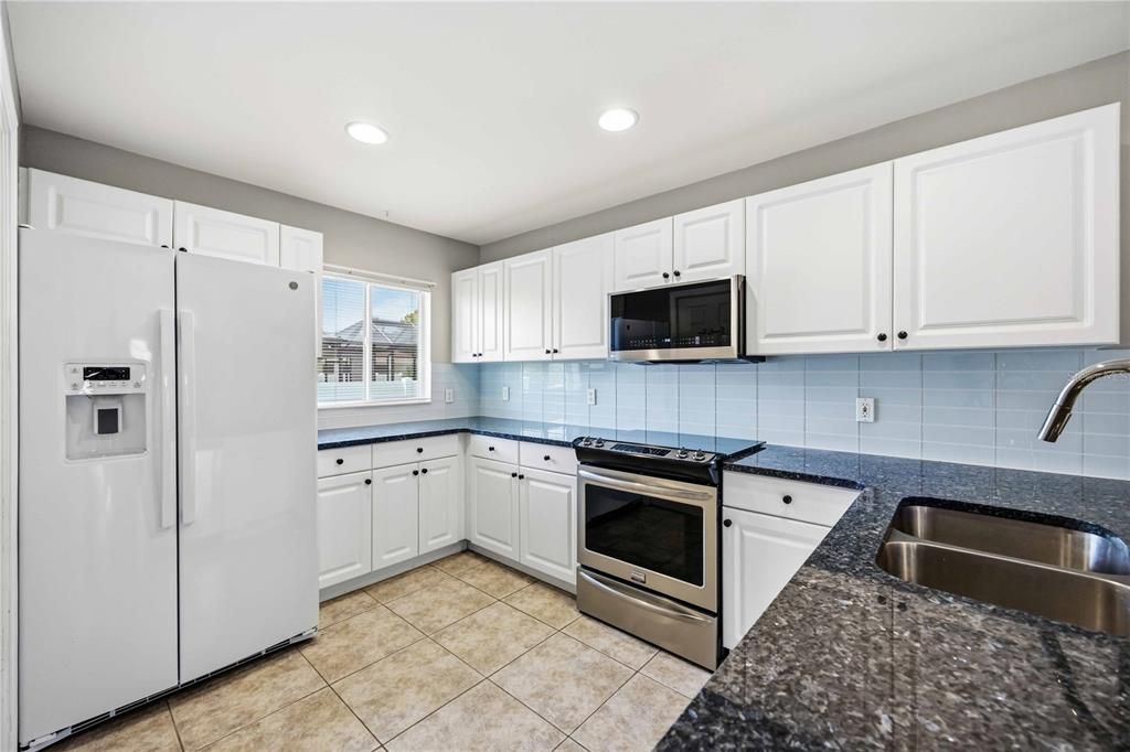 Active With Contract: $395,000 (3 beds, 2 baths, 1559 Square Feet)