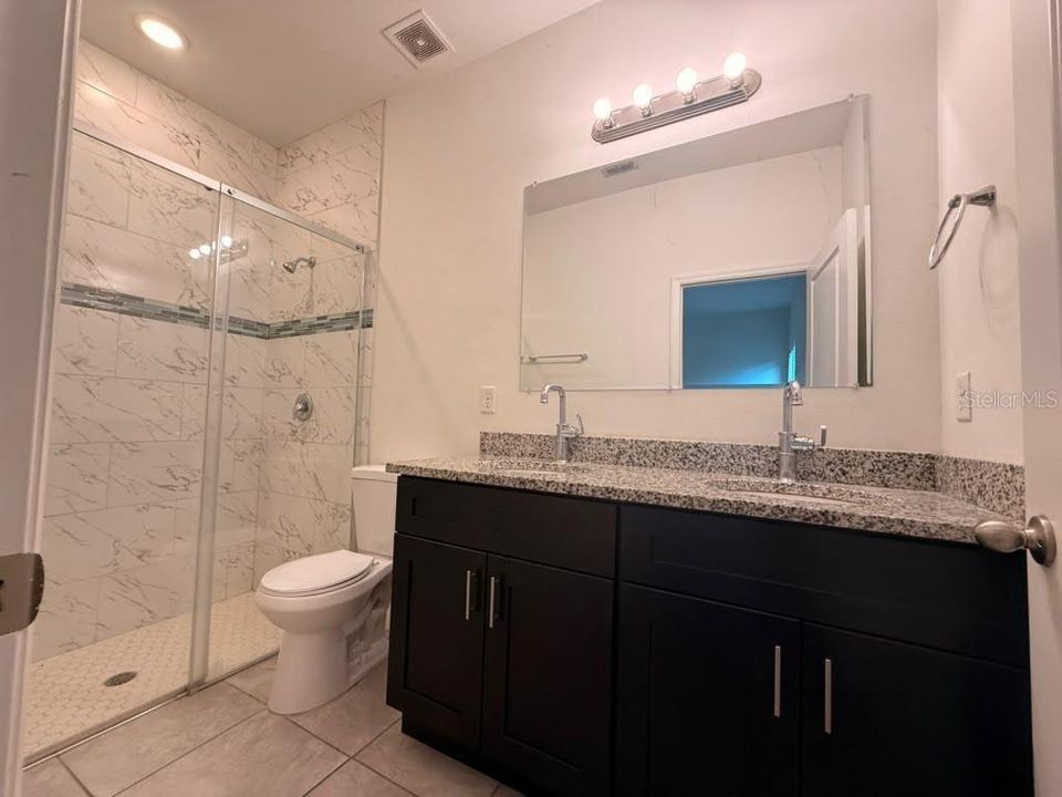 В аренду: $1,850 (4 спален, 2 ванн, 1580 Квадратных фут)