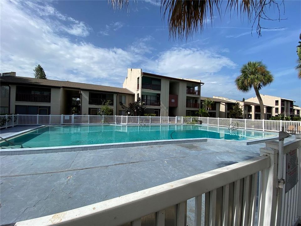 For Rent: $1,195 (1 beds, 1 baths, 710 Square Feet)