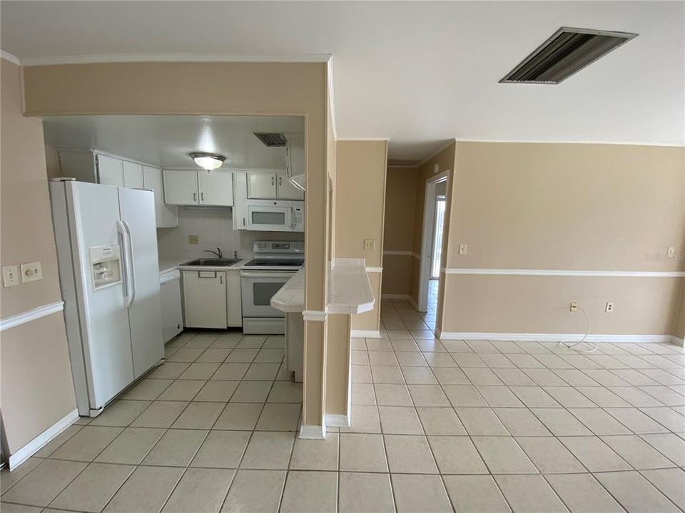For Rent: $1,195 (1 beds, 1 baths, 710 Square Feet)