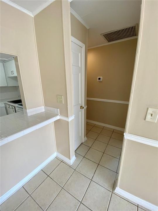 For Rent: $1,195 (1 beds, 1 baths, 710 Square Feet)