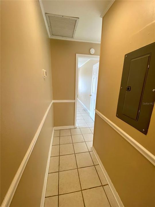 For Rent: $1,195 (1 beds, 1 baths, 710 Square Feet)