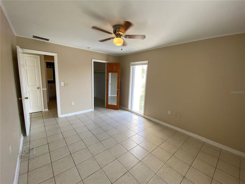 For Rent: $1,195 (1 beds, 1 baths, 710 Square Feet)