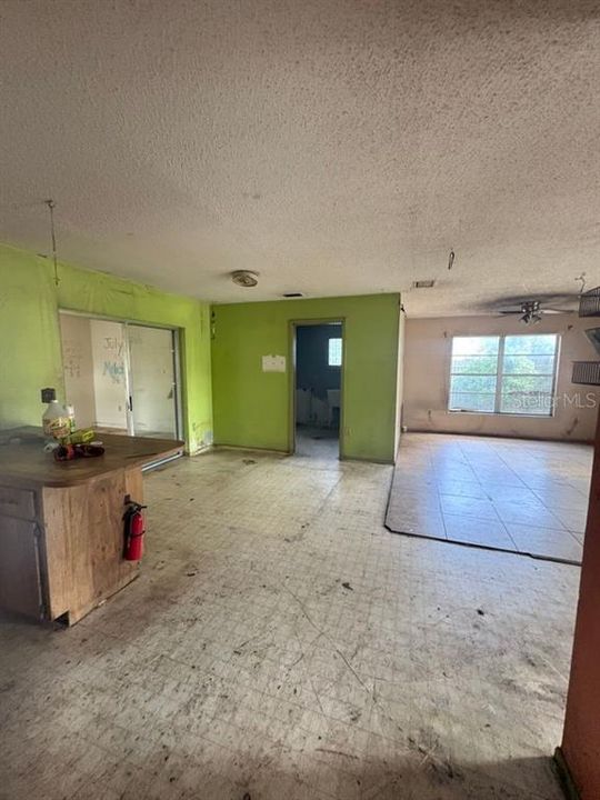 En Venta: $215,000 (2 camas, 1 baños, 1320 Pies cuadrados)