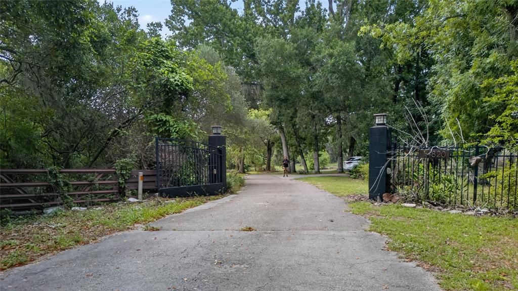 En Venta: $850,000 (6 camas, 3 baños, 2376 Pies cuadrados)