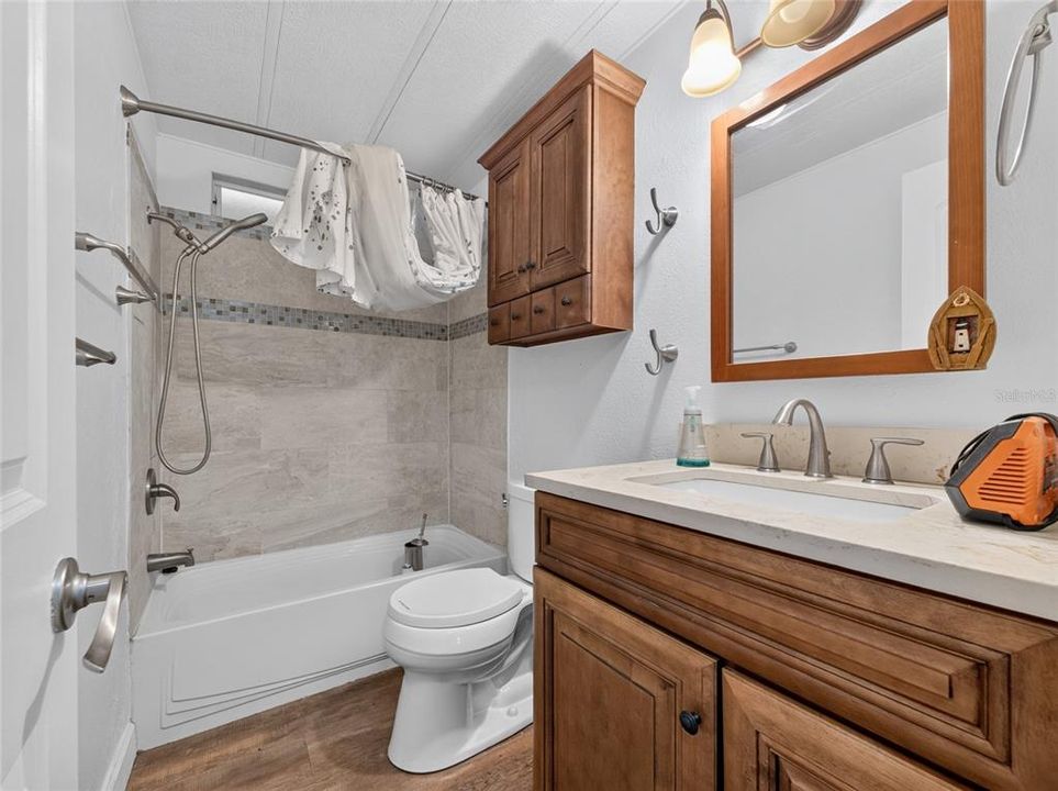 En Venta: $850,000 (6 camas, 3 baños, 2376 Pies cuadrados)