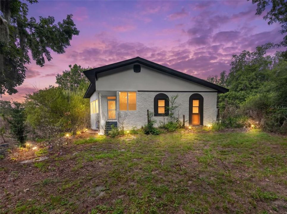 En Venta: $850,000 (6 camas, 3 baños, 2376 Pies cuadrados)