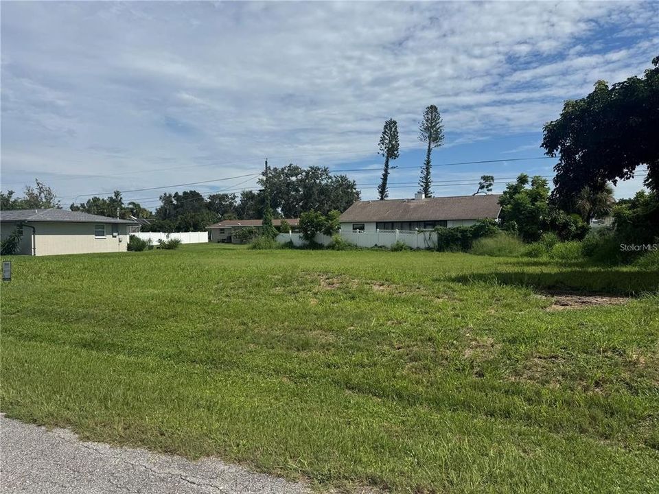 En Venta: $124,999 (0.28 acres)