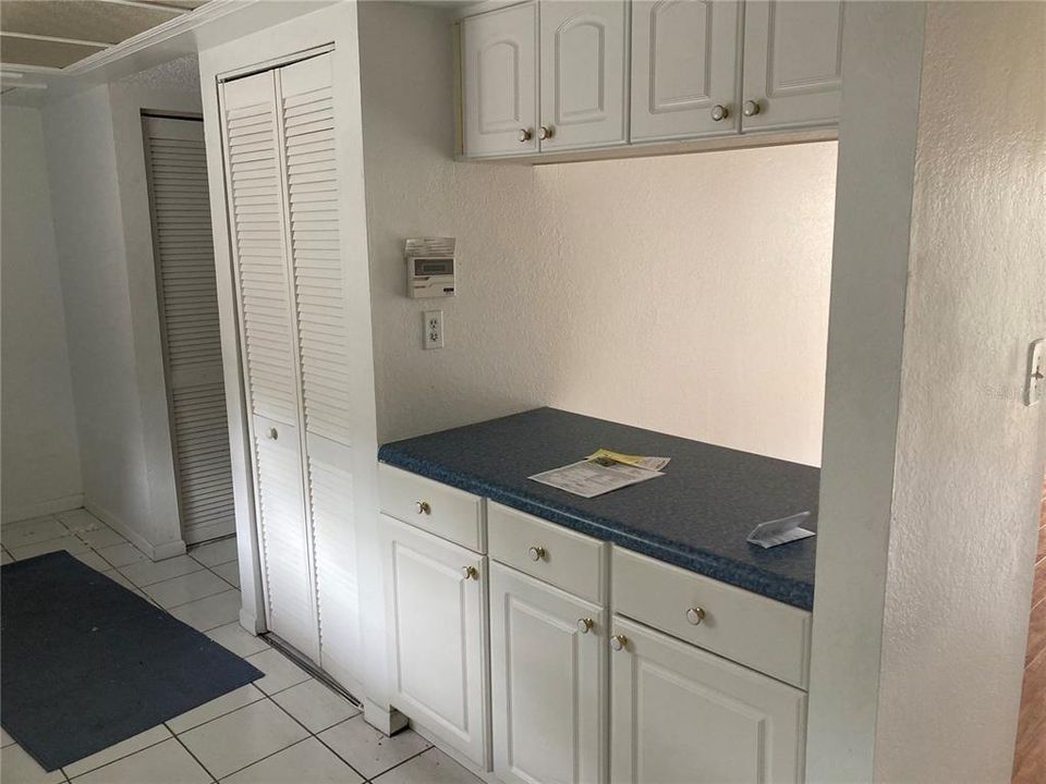 For Sale: $125,000 (2 beds, 1 baths, 1102 Square Feet)