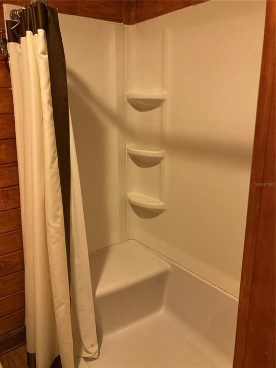 For Sale: $125,000 (2 beds, 1 baths, 1102 Square Feet)