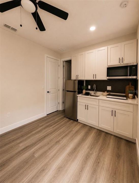For Rent: $1,500 (1 beds, 1 baths, 350 Square Feet)