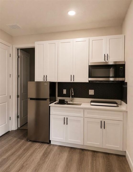 For Rent: $1,500 (1 beds, 1 baths, 350 Square Feet)