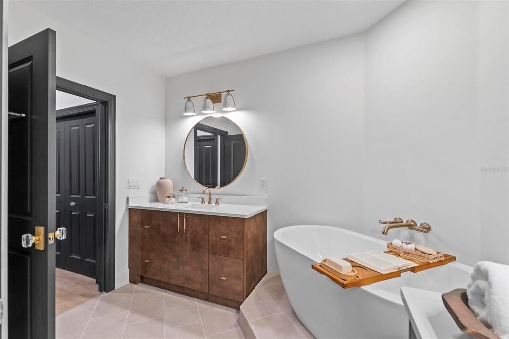 For Sale: $799,000 (3 beds, 2 baths, 2167 Square Feet)