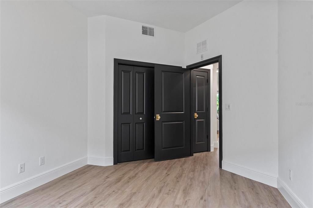 For Sale: $799,000 (3 beds, 2 baths, 2167 Square Feet)