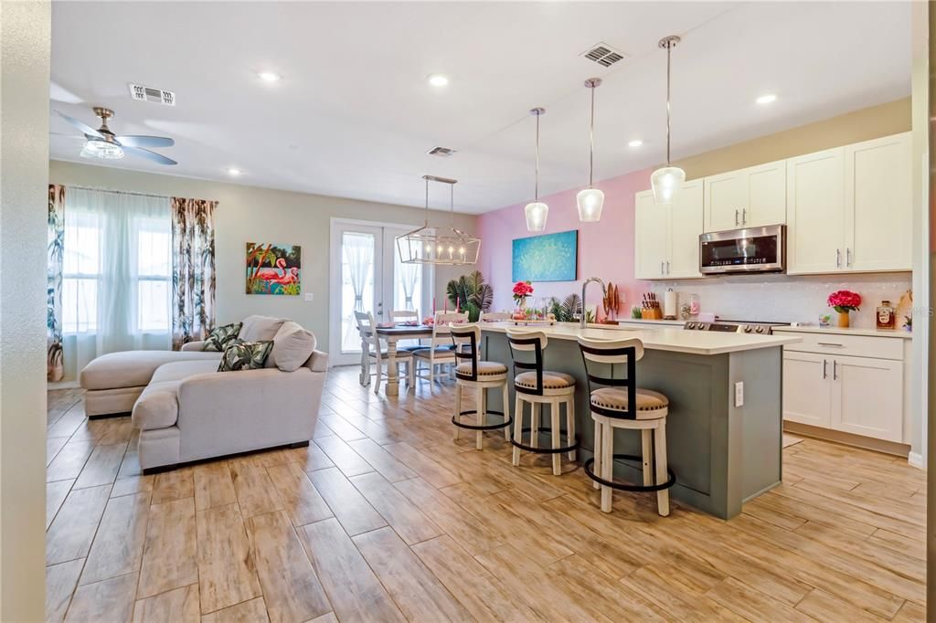 En Venta: $545,000 (5 camas, 3 baños, 2804 Pies cuadrados)