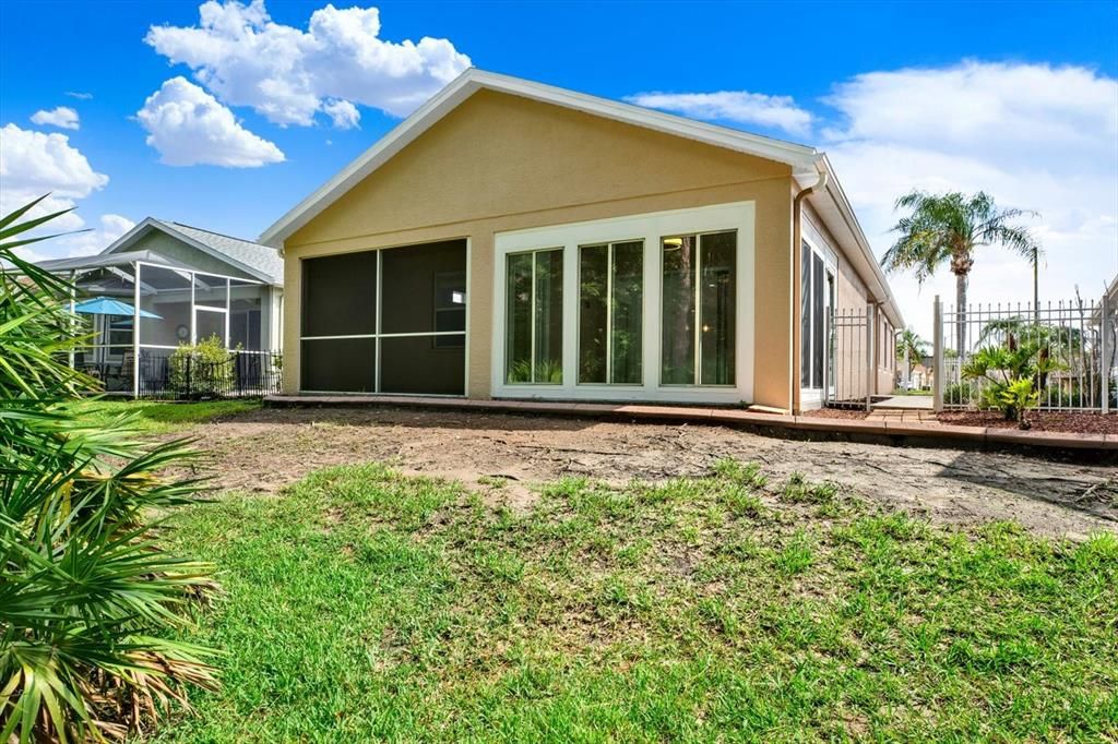 На продажу: $320,000 (3 спален, 2 ванн, 1716 Квадратных фут)