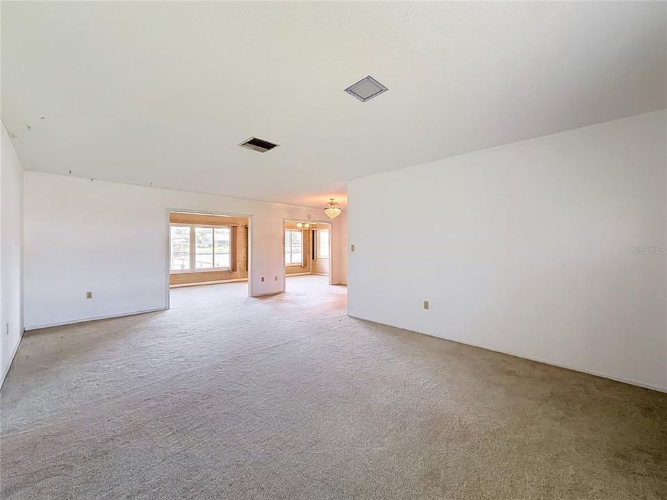 For Sale: $459,900 (3 beds, 2 baths, 1532 Square Feet)