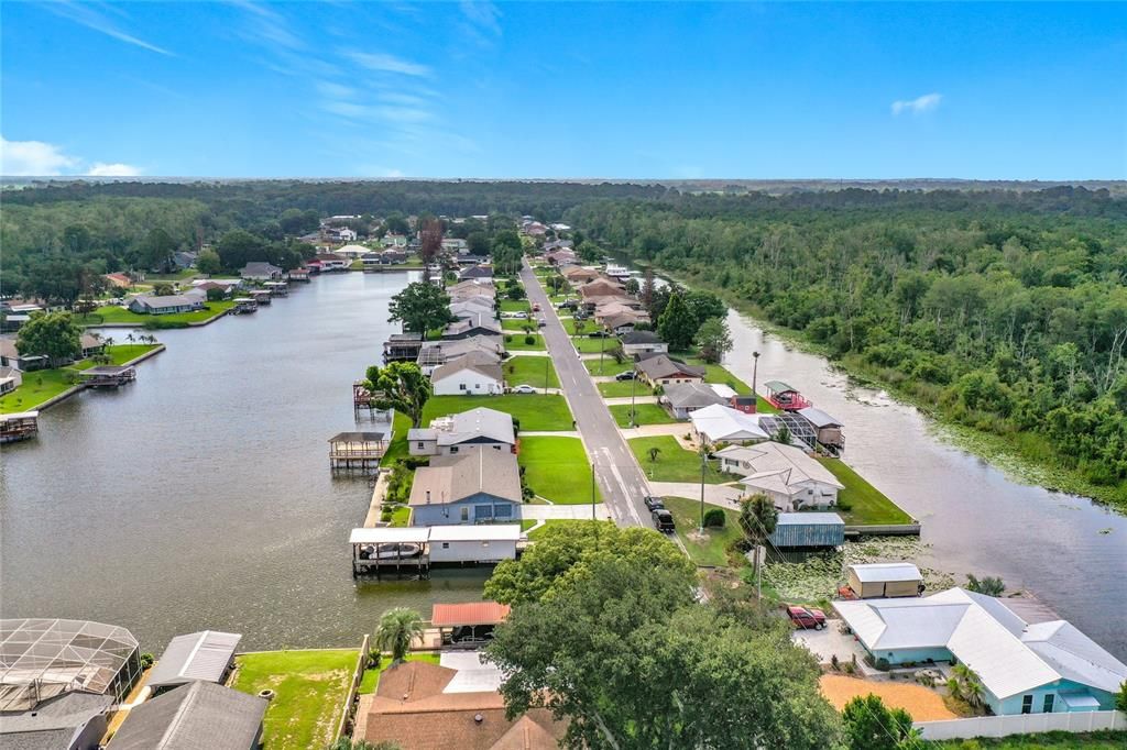 For Sale: $459,900 (3 beds, 2 baths, 1532 Square Feet)