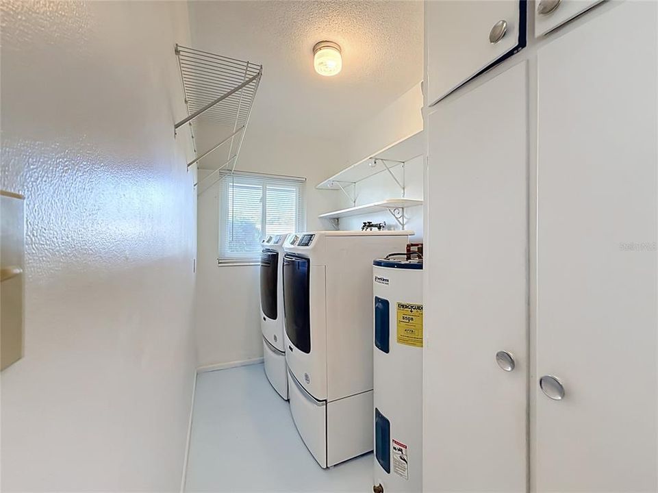 For Sale: $459,900 (3 beds, 2 baths, 1532 Square Feet)