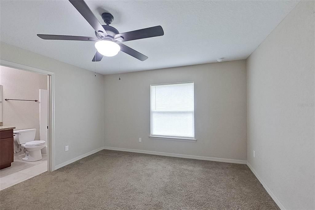 В аренду: $1,895 (3 спален, 2 ванн, 1311 Квадратных фут)