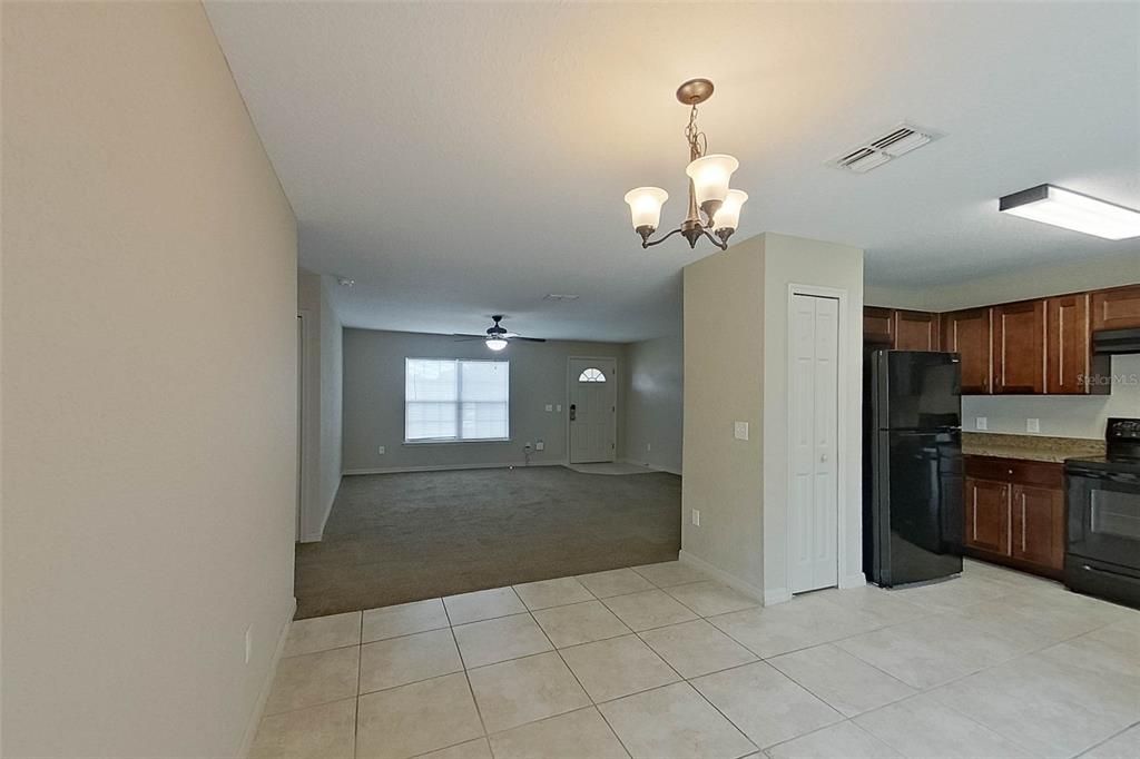 В аренду: $1,895 (3 спален, 2 ванн, 1311 Квадратных фут)