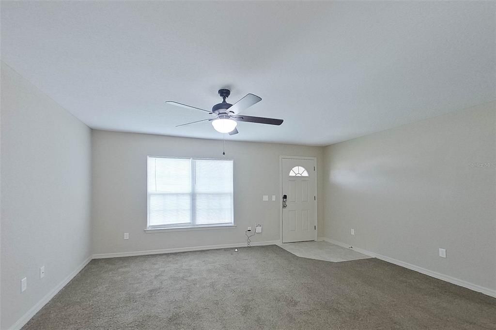 В аренду: $1,895 (3 спален, 2 ванн, 1311 Квадратных фут)