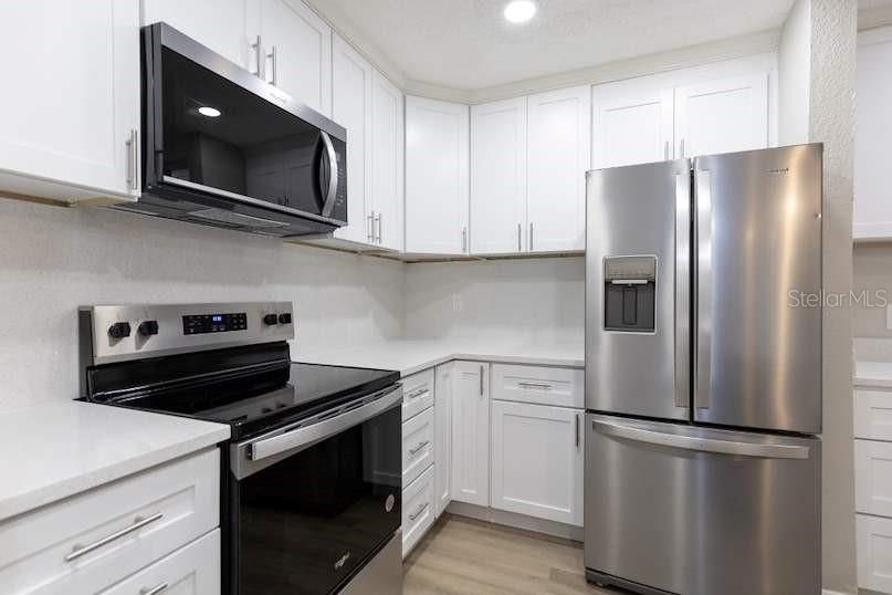 В аренду: $1,800 (2 спален, 2 ванн, 1054 Квадратных фут)