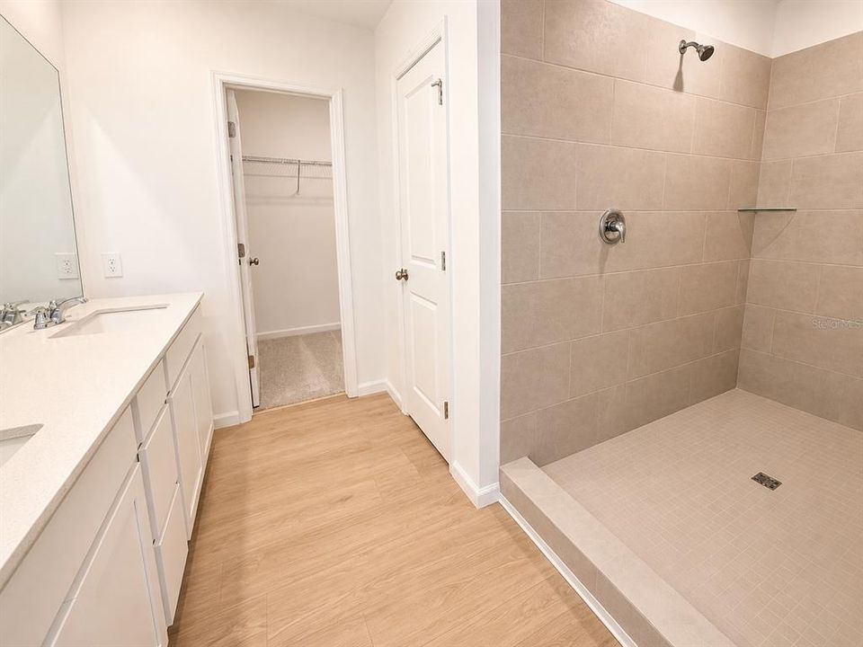 В аренду: $3,000 (4 спален, 2 ванн, 2081 Квадратных фут)