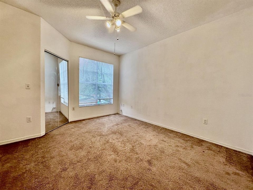 For Rent: $1,180 (1 beds, 1 baths, 709 Square Feet)