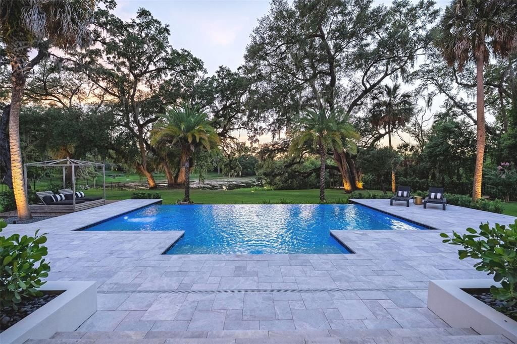 En Venta: $4,750,000 (5 camas, 4 baños, 4542 Pies cuadrados)