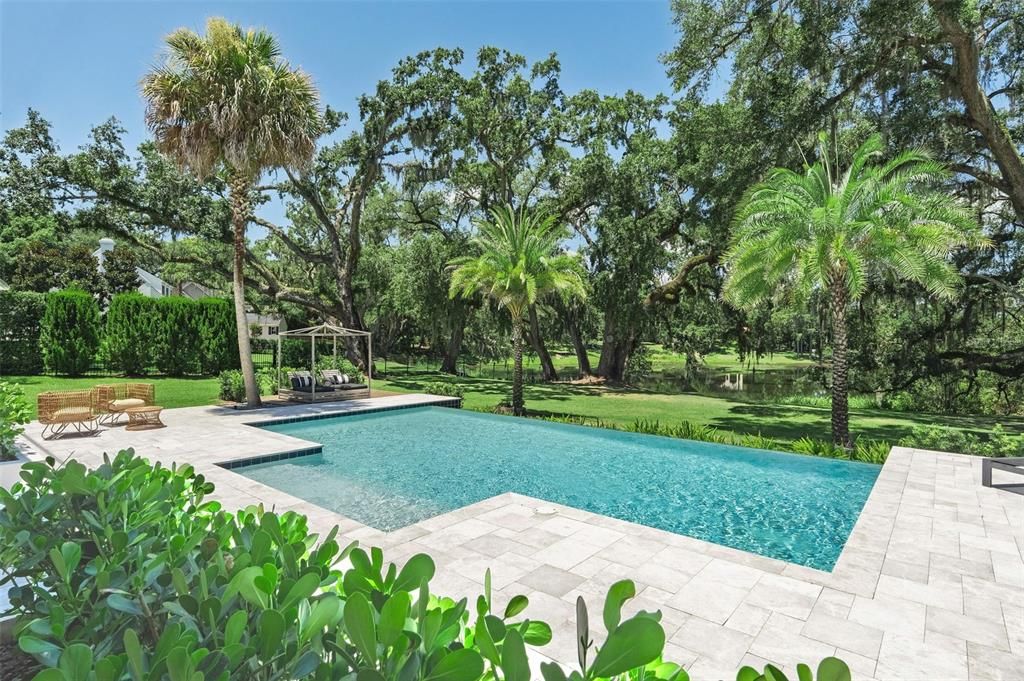 En Venta: $4,750,000 (5 camas, 4 baños, 4542 Pies cuadrados)