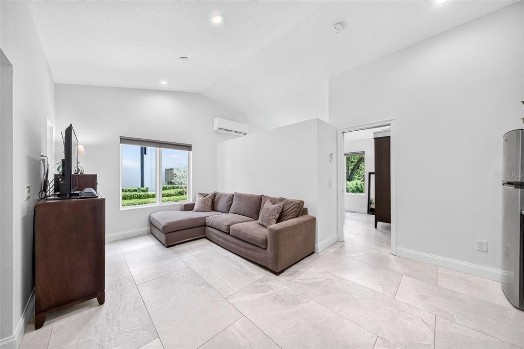 En Venta: $4,750,000 (5 camas, 4 baños, 4542 Pies cuadrados)