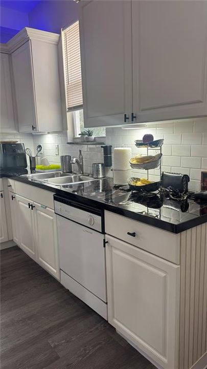 В аренду: $2,250 (3 спален, 2 ванн, 1408 Квадратных фут)