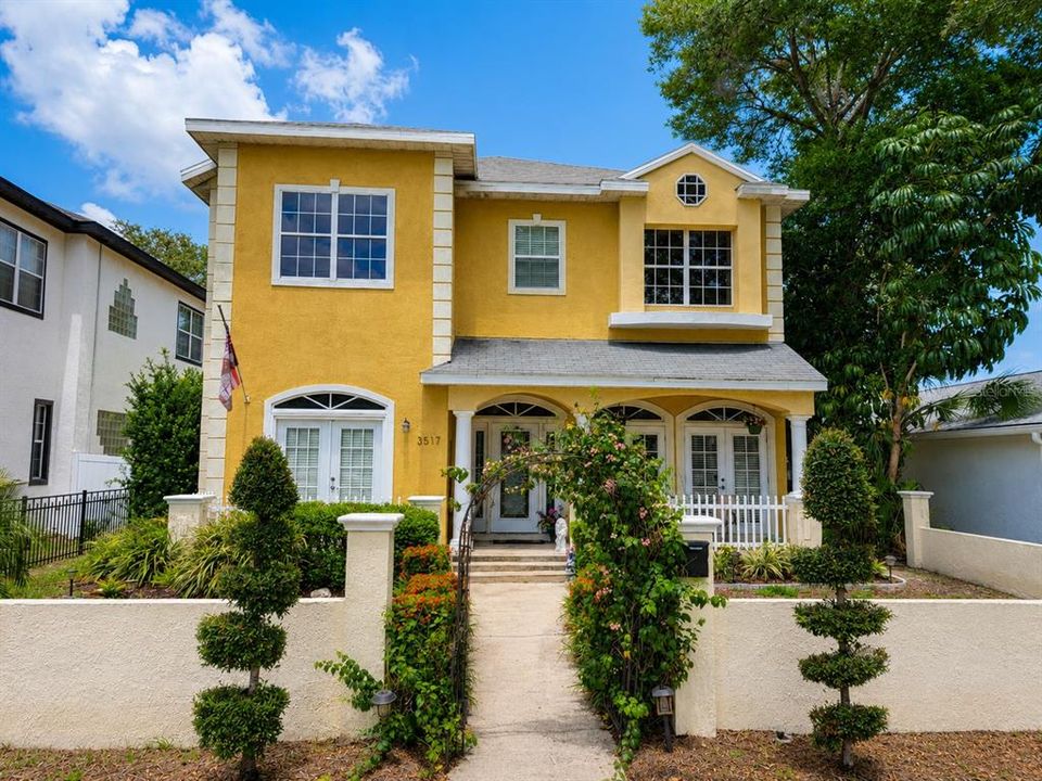 For Sale: $1,065,000 (4 beds, 3 baths, 2873 Square Feet)