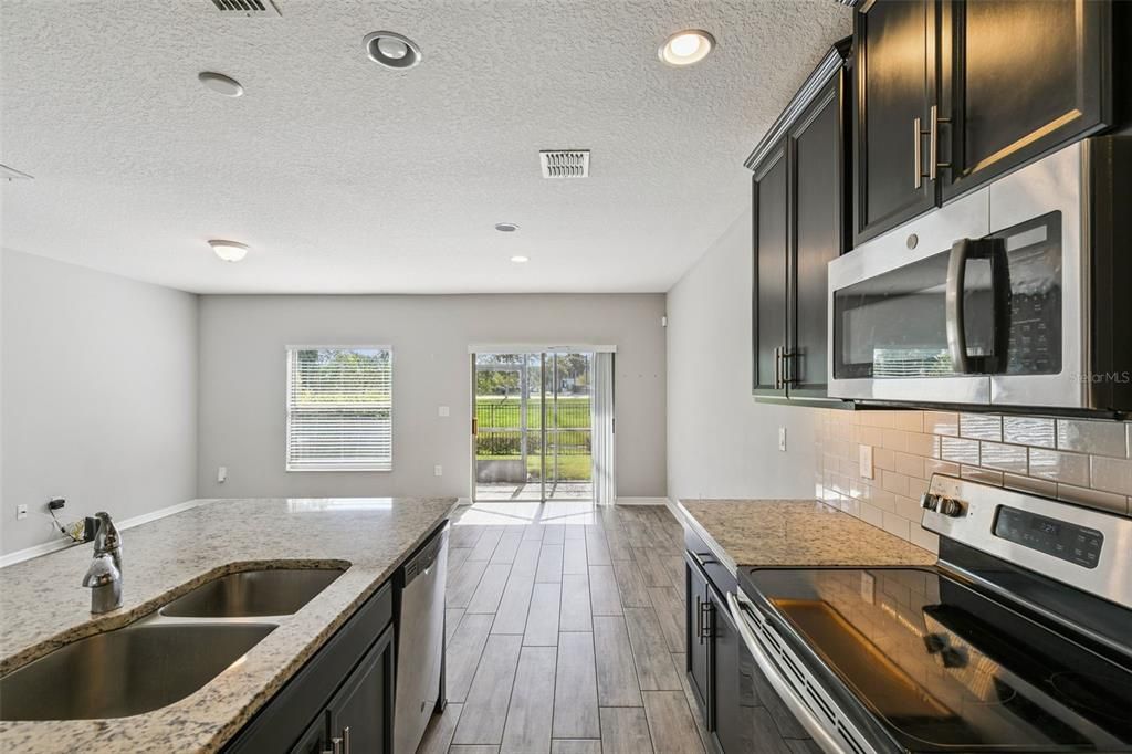 For Rent: $2,600 (3 beds, 2 baths, 1451 Square Feet)