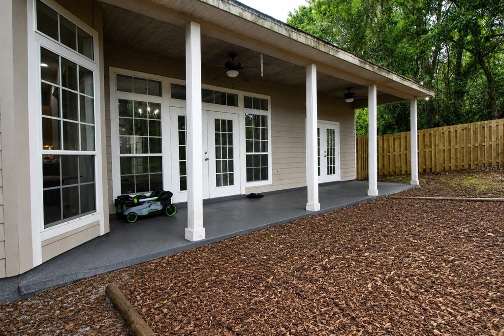 For Sale: $540,000 (5 beds, 3 baths, 2450 Square Feet)