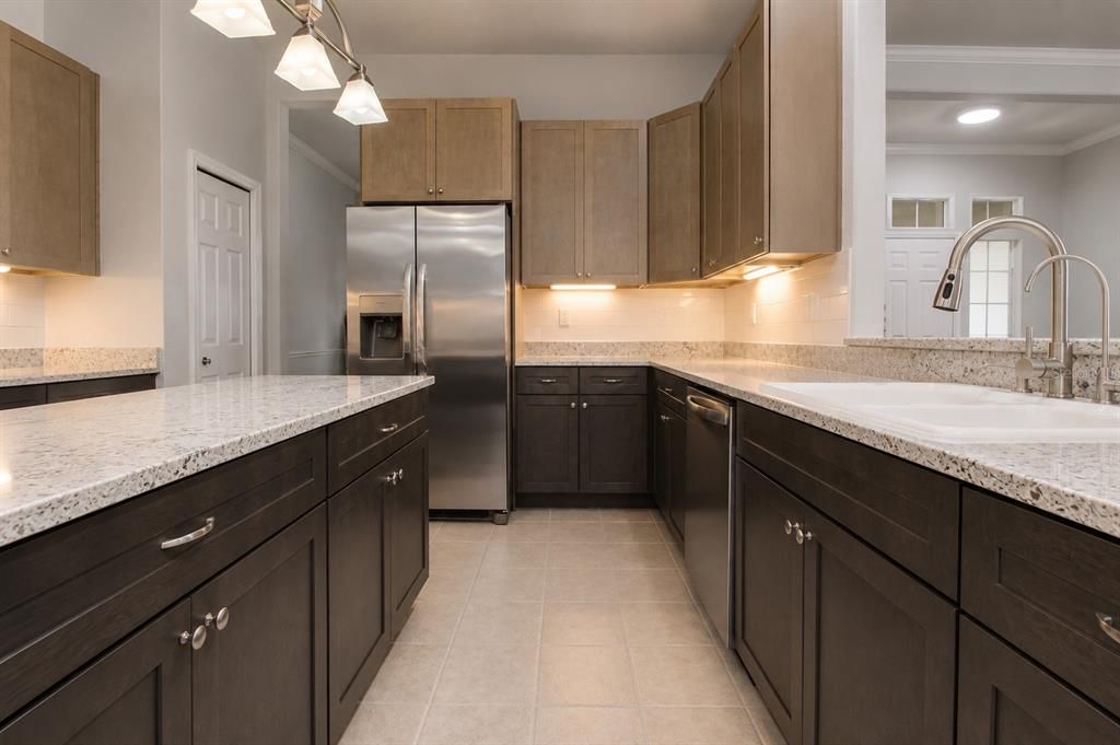 For Sale: $540,000 (5 beds, 3 baths, 2450 Square Feet)
