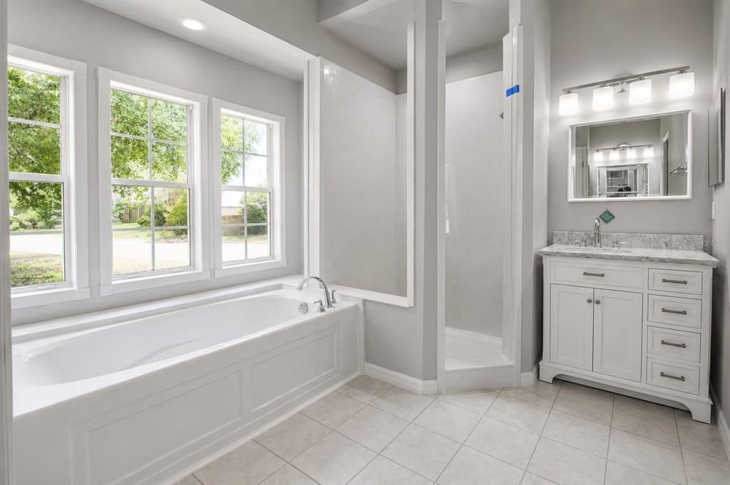 For Sale: $540,000 (5 beds, 3 baths, 2450 Square Feet)