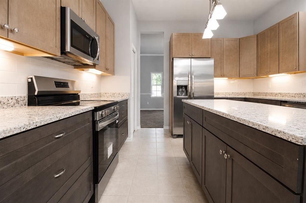 For Sale: $540,000 (5 beds, 3 baths, 2450 Square Feet)