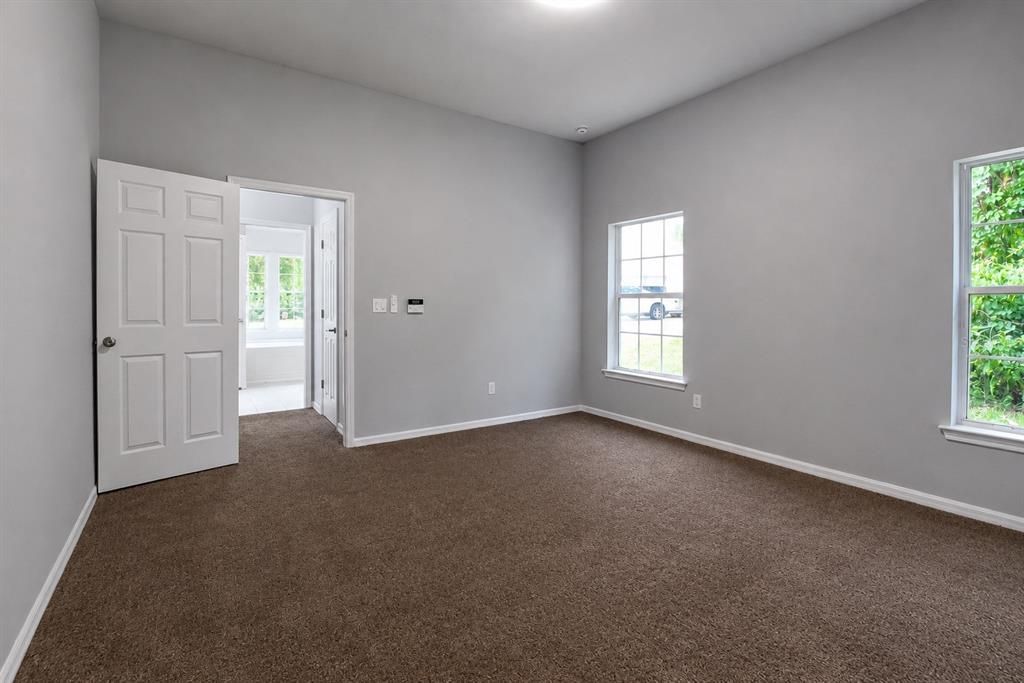 For Sale: $540,000 (5 beds, 3 baths, 2450 Square Feet)