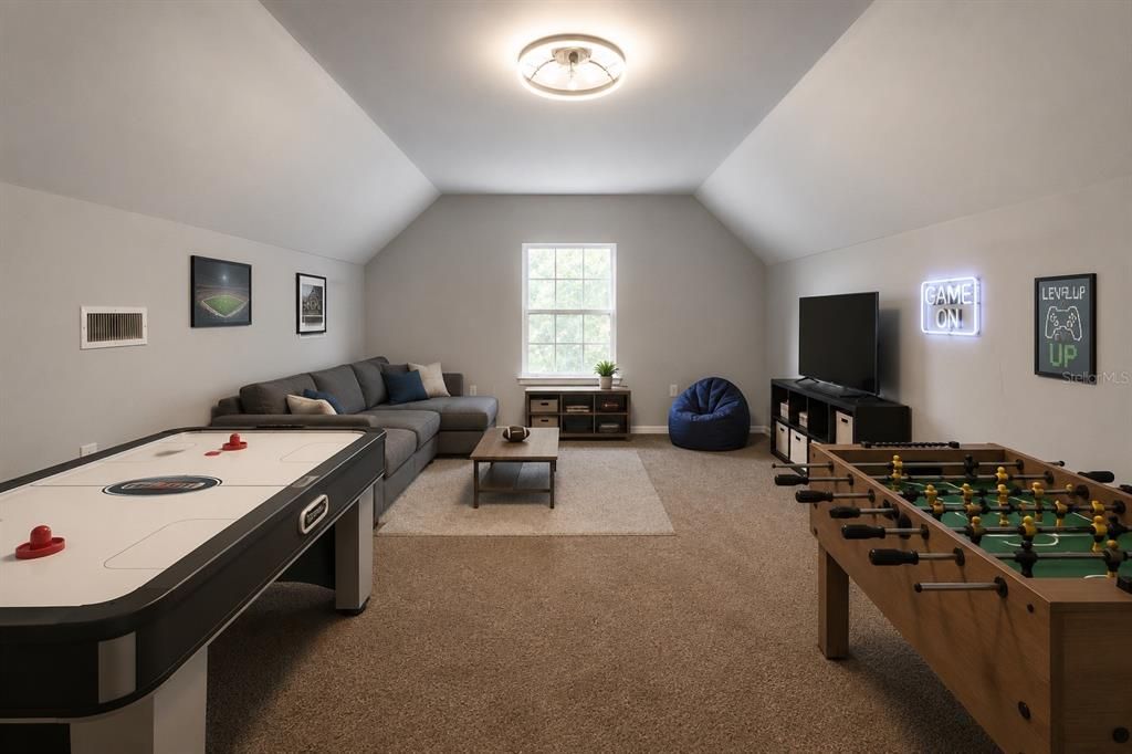 For Sale: $540,000 (5 beds, 3 baths, 2450 Square Feet)