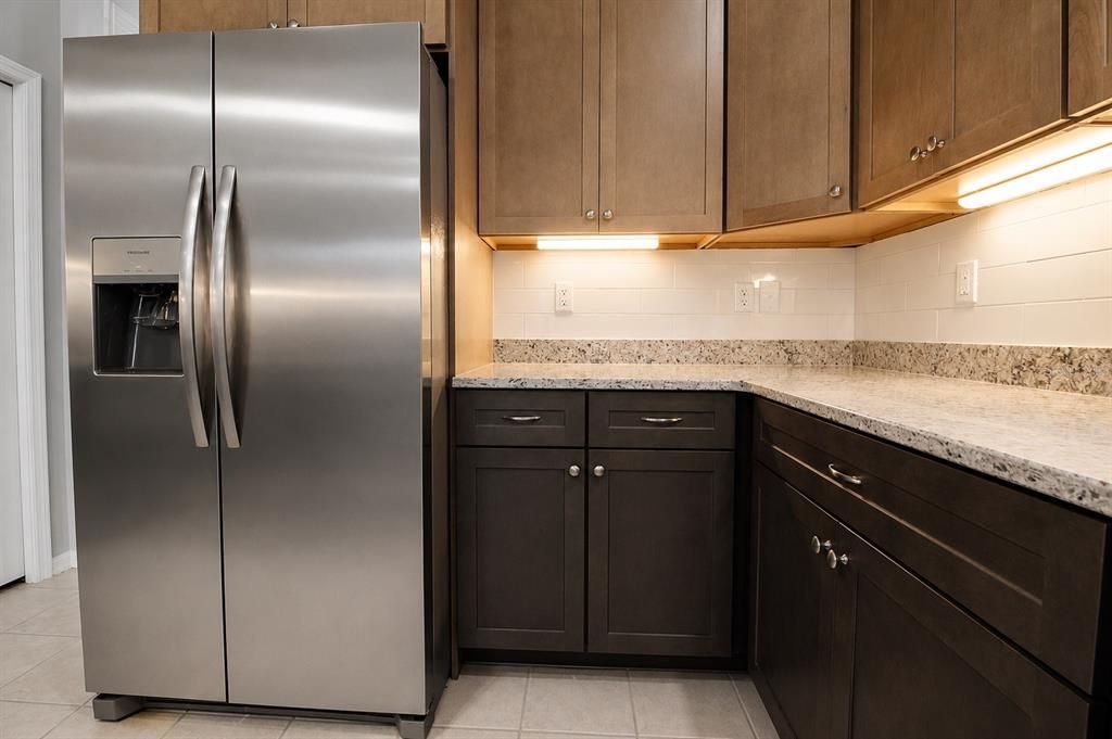 For Sale: $540,000 (5 beds, 3 baths, 2450 Square Feet)